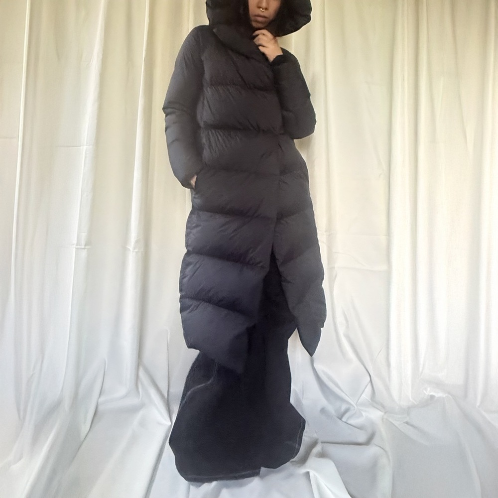 Aritzia Babaton Black Duvet Puffer Coat
